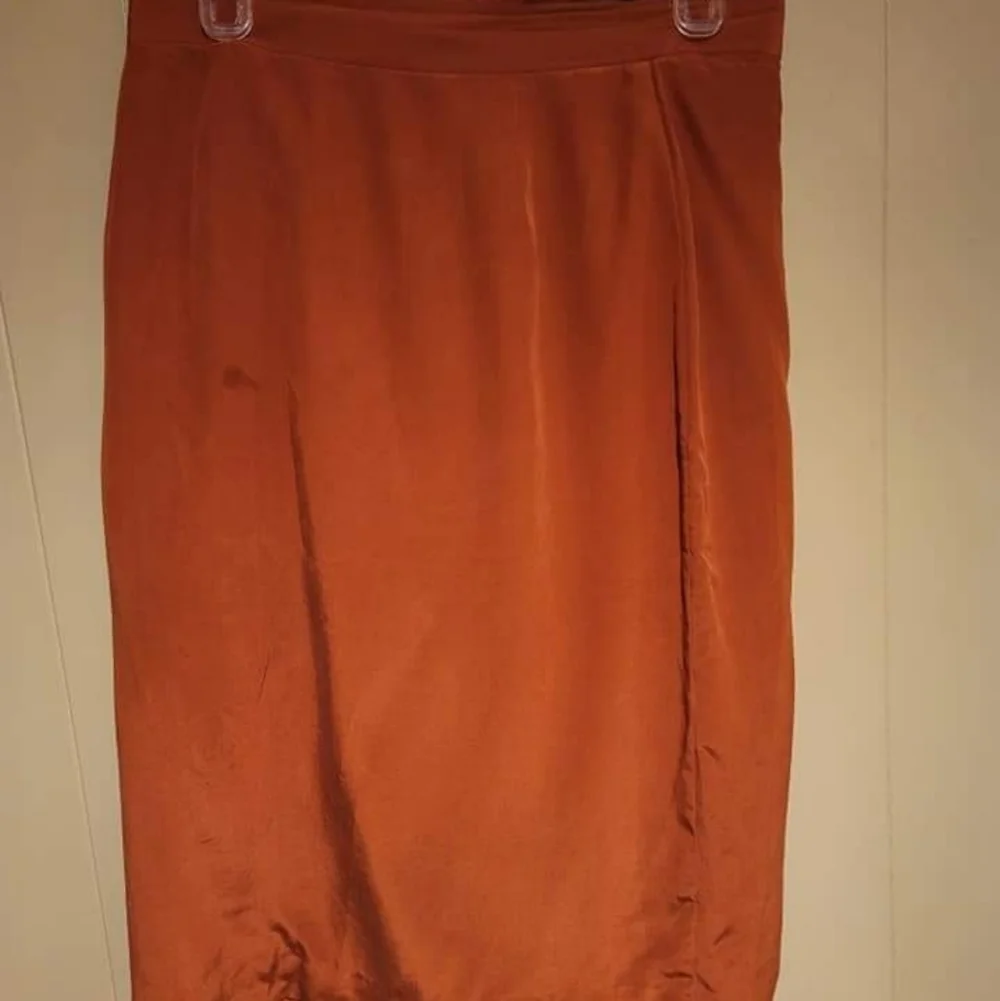 Tahati Wrap Around Silk, 100% Silk, Size 14, Rust - Picture 3 of 5